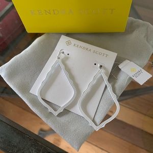 New Kendra Scott Earrings White